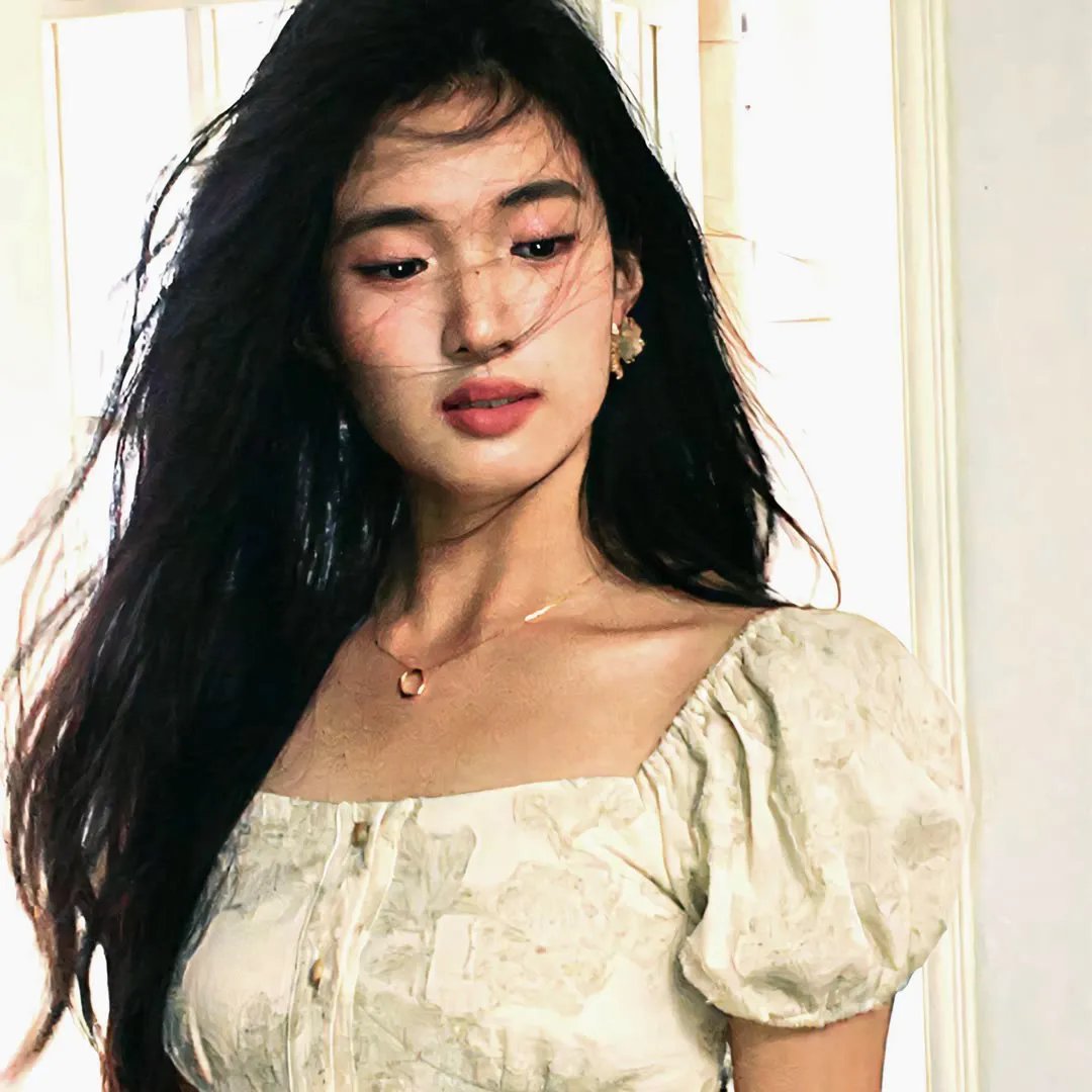 罗莎娜 海报